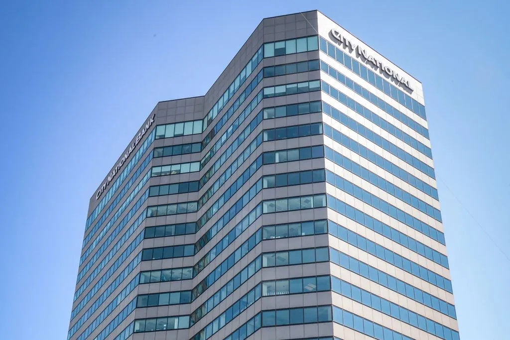 Premier Workspaces: 15260 Ventura Blvd #1200, Sherman Oaks, CA 91403, United States - Thumbnail 3