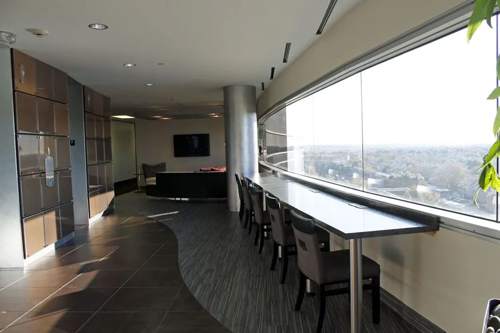 Regus: 5050 Quorum Dr, Suite 700, Dallas, TX 75254 - Thumbnail 2