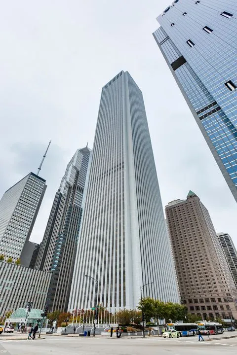 Carr Workplaces: 200 East Randolph Street Suite 5100 Chicago, IL 60601 - Thumbnail 3