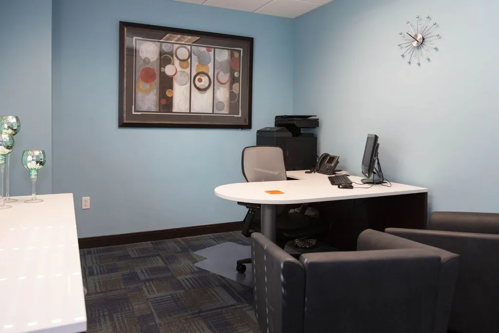 Office 55 - Thumbnail 3