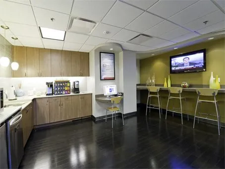 Regus - Zona Rosa: 7280 Northwest 87th Terrace, Suite C-210, Kansas City, MO 64153, USA - Thumbnail 4