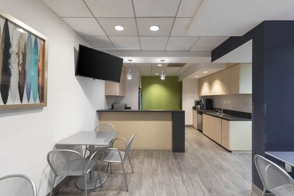Premier Workspaces: 2600 W Olive Ave 5th floor, Burbank, CA 91505 - Thumbnail 2