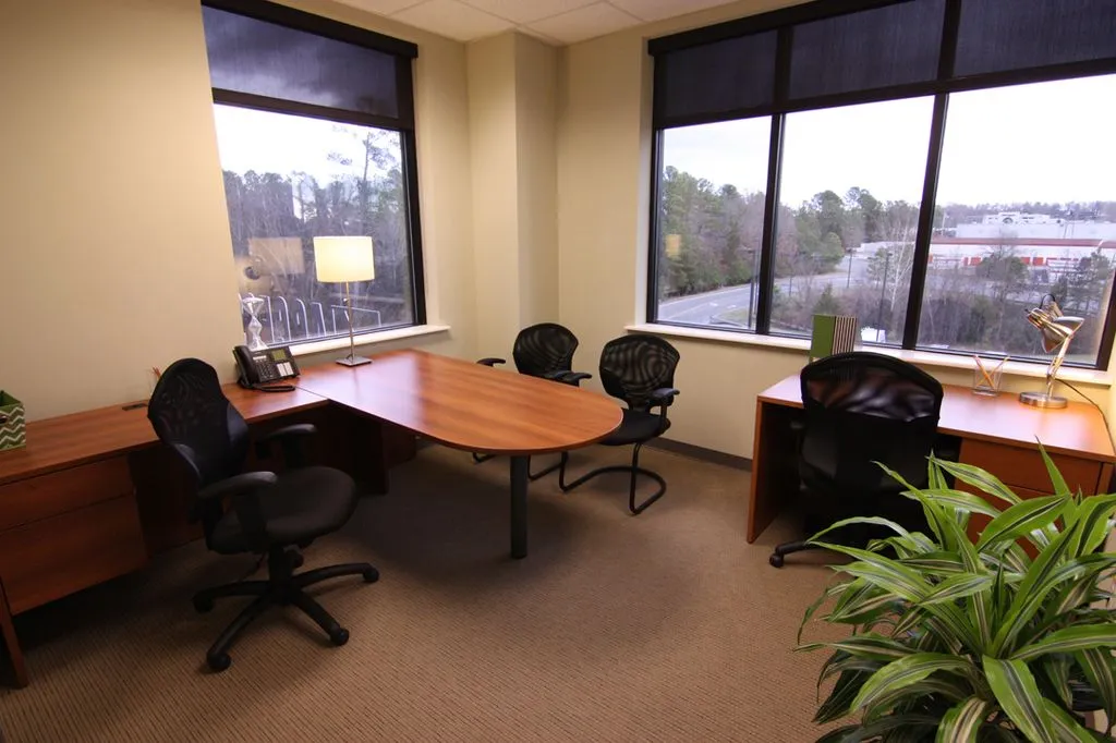 Access Office Business Center - Thumbnail 3
