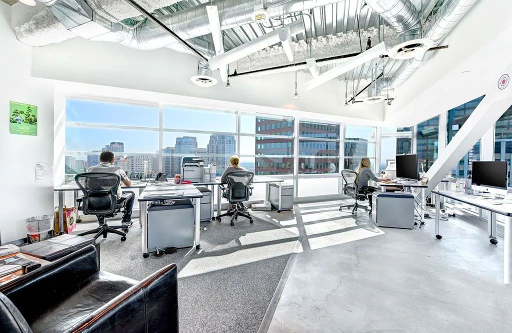 TechSpace - 1100 Glendon Avenue, Los Angeles - CA - Thumbnail 3