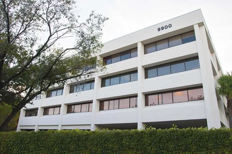 9900 Executive Suites  - Thumbnail 4