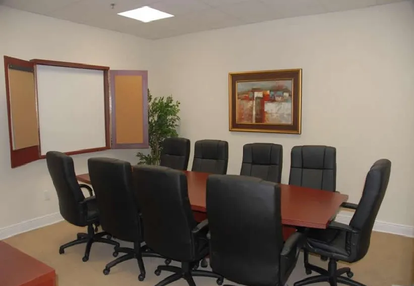 Crosstown Executive Suites: 1503 South US 301 Tampa, FL 33619 - Thumbnail 4