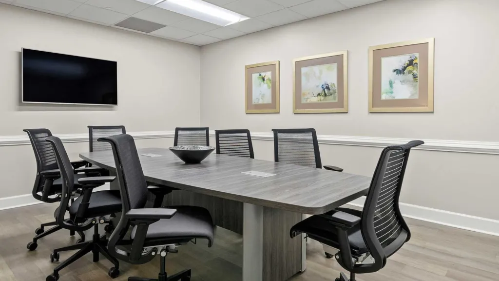 Meeting Room - Thumbnail 2