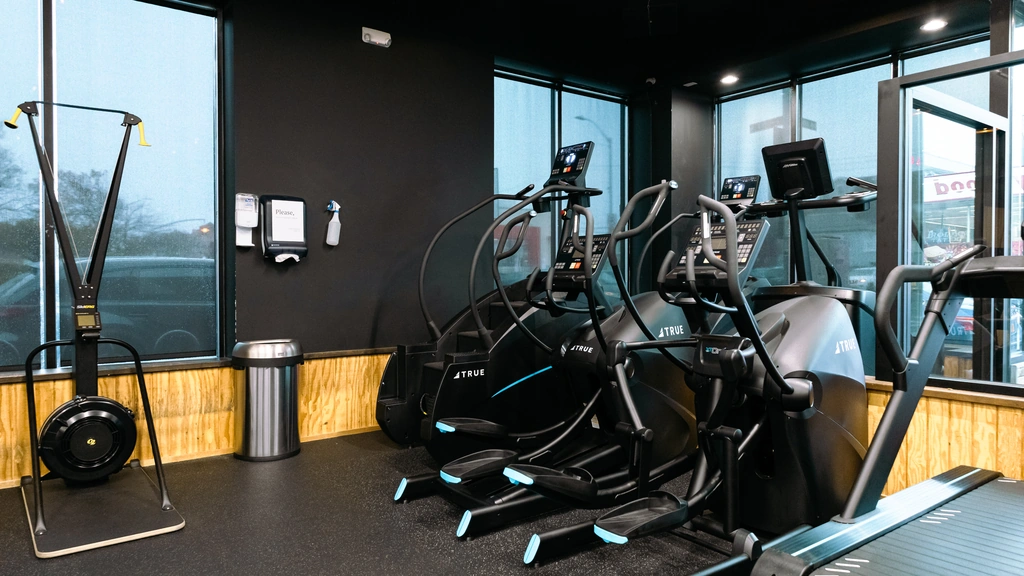 West Gym Day Pass W/Member at Hollywood West in Long Beach, New York — photo 1 of 10