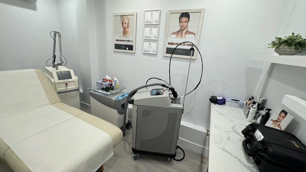 HydraFacial MD - Thumbnail 3