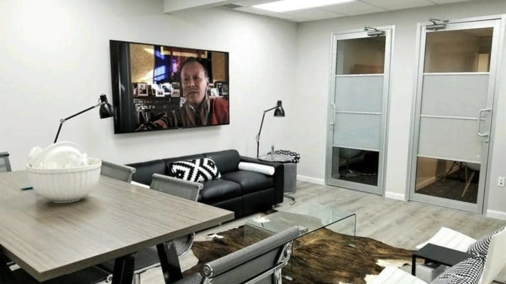 Jay Suites - Fifth Avenue - Thumbnail 4