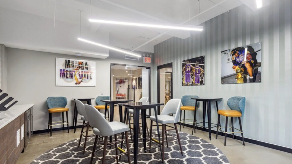 Meeting Room B: 14 Person @Jay Suites-Chelsea - Thumbnail 4