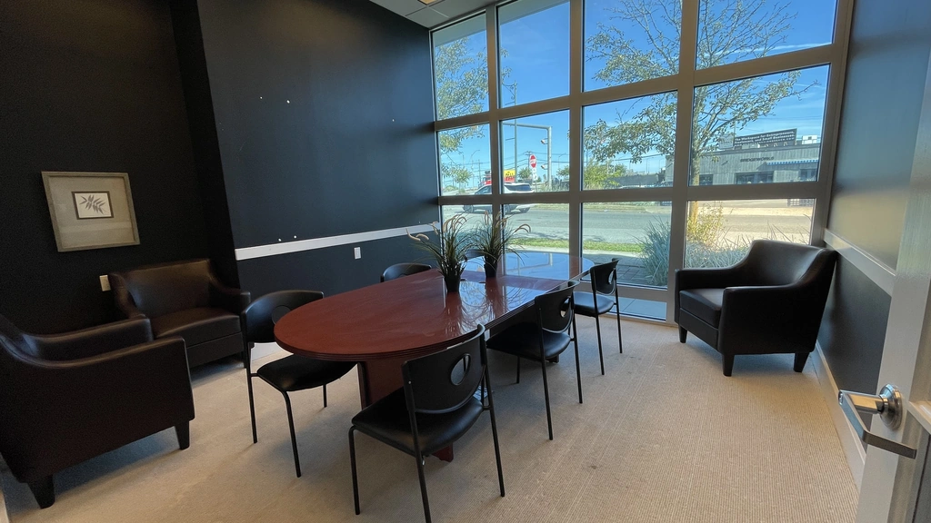 Executive Suites: LB Chamber - Thumbnail 2