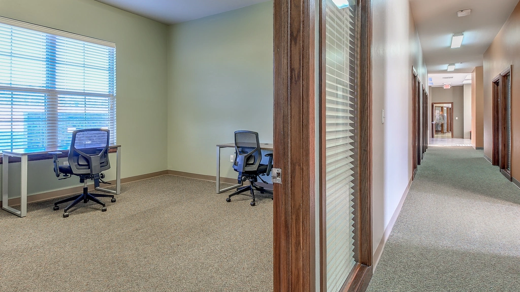 Essential Offices-Edmond - Thumbnail 4