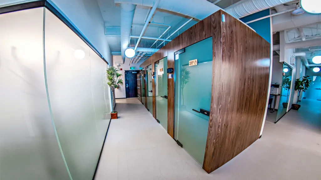 Small Meeting Room - Thumbnail 4